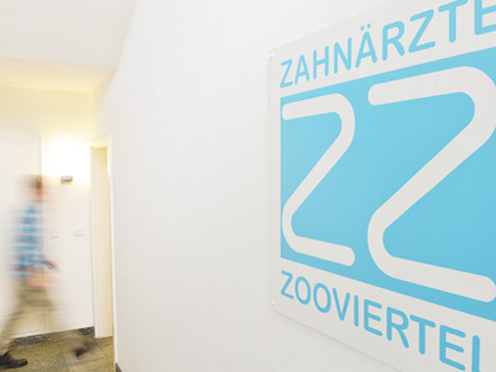 //www.zahnaerzte-zooviertel.de/wp-content/uploads/2018/07/praxis-img1.jpg